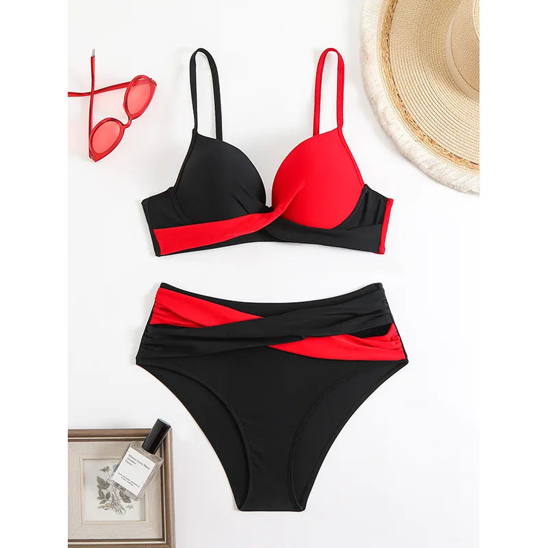 Bikini Deux Pièces Sexy 2026 – Imprimé Pois & Blocs de Couleur | Plage, Vacances & Sources Chaudes