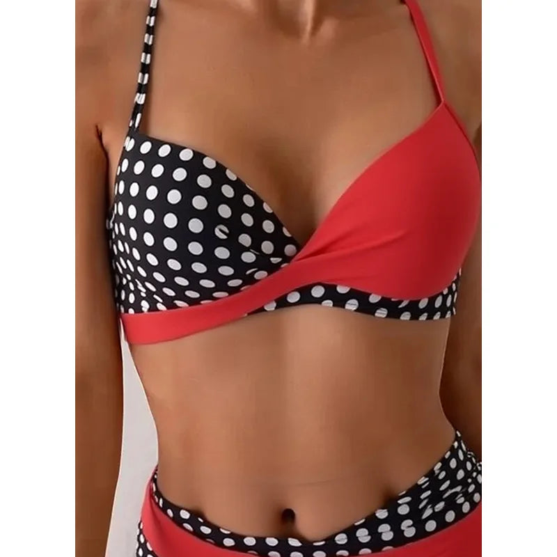 Bikini Deux Pièces Sexy 2026 – Imprimé Pois & Blocs de Couleur | Plage, Vacances & Sources Chaudes
